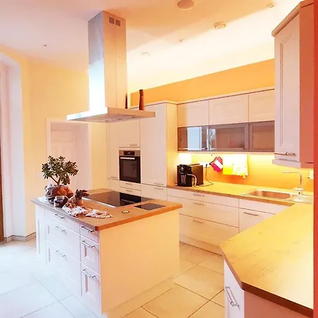 Luxus Mit 4 Schlafzimmern Und Wintergarten *