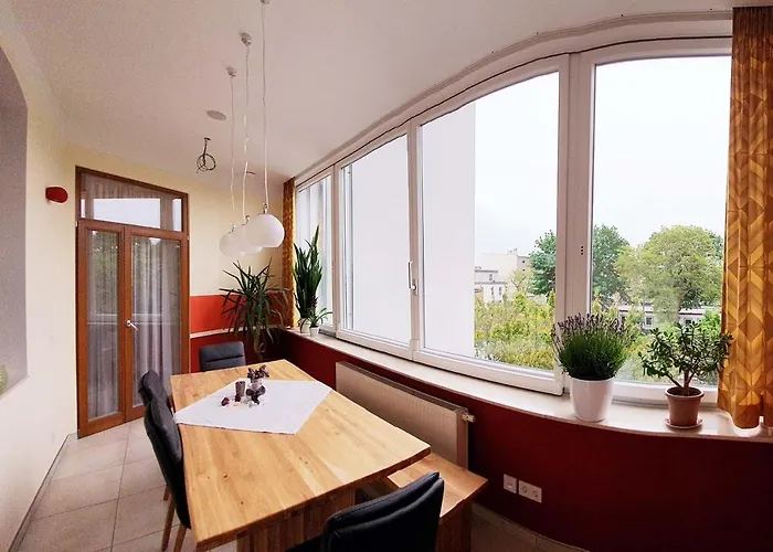 Luxus Mit 4 Schlafzimmern Und Wintergarten קוטבוס